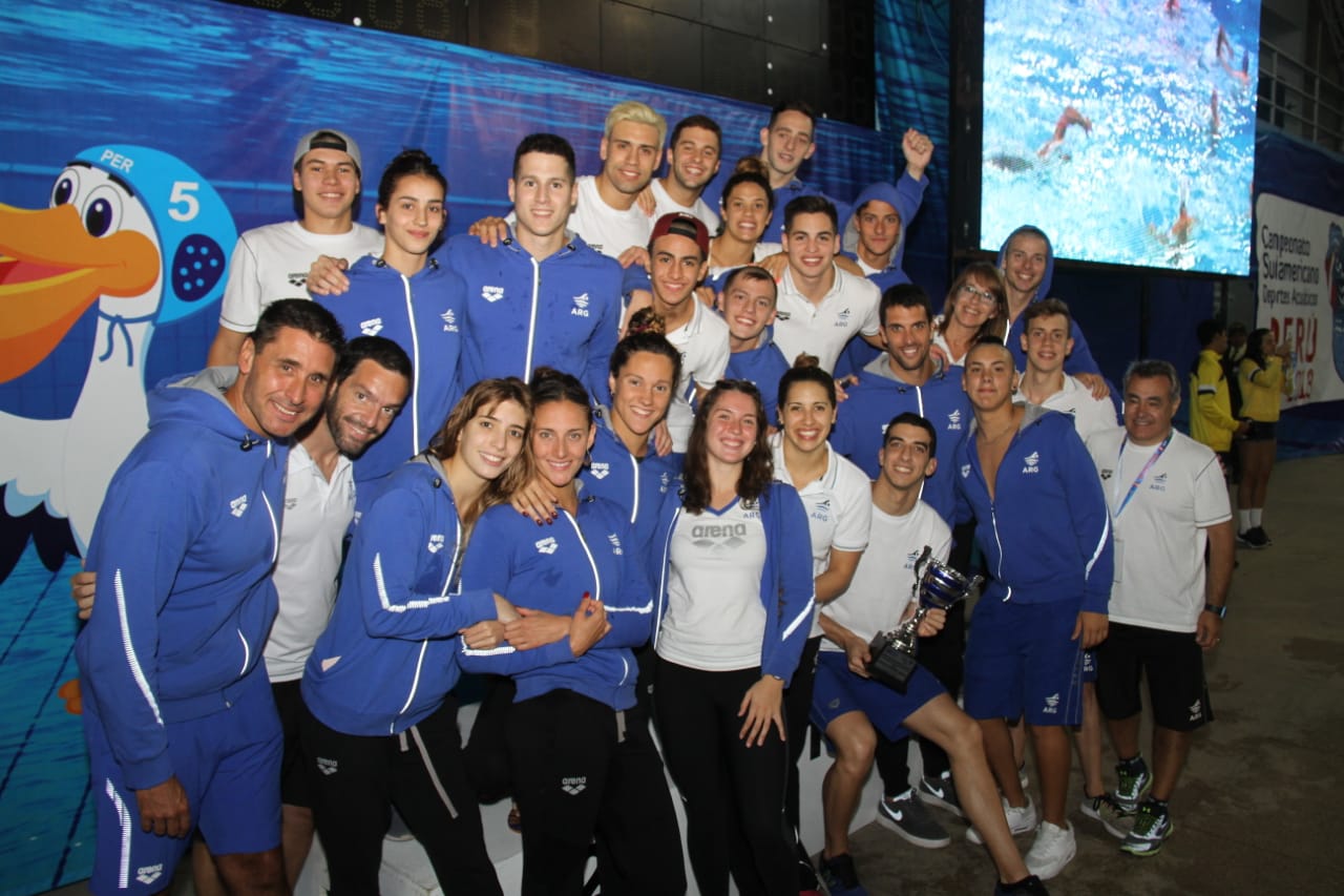 Selección_Argentina_de_Natación_Sudamericano_2018.jpeg